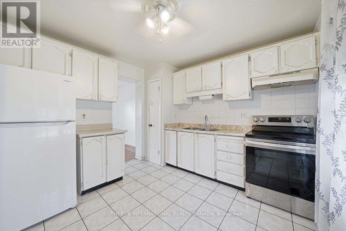 Row / Townhouse for Sale in 34 - 120 FALCONER DRIVE|Mississauga (Streetsville), Ontario L5N1P5 5