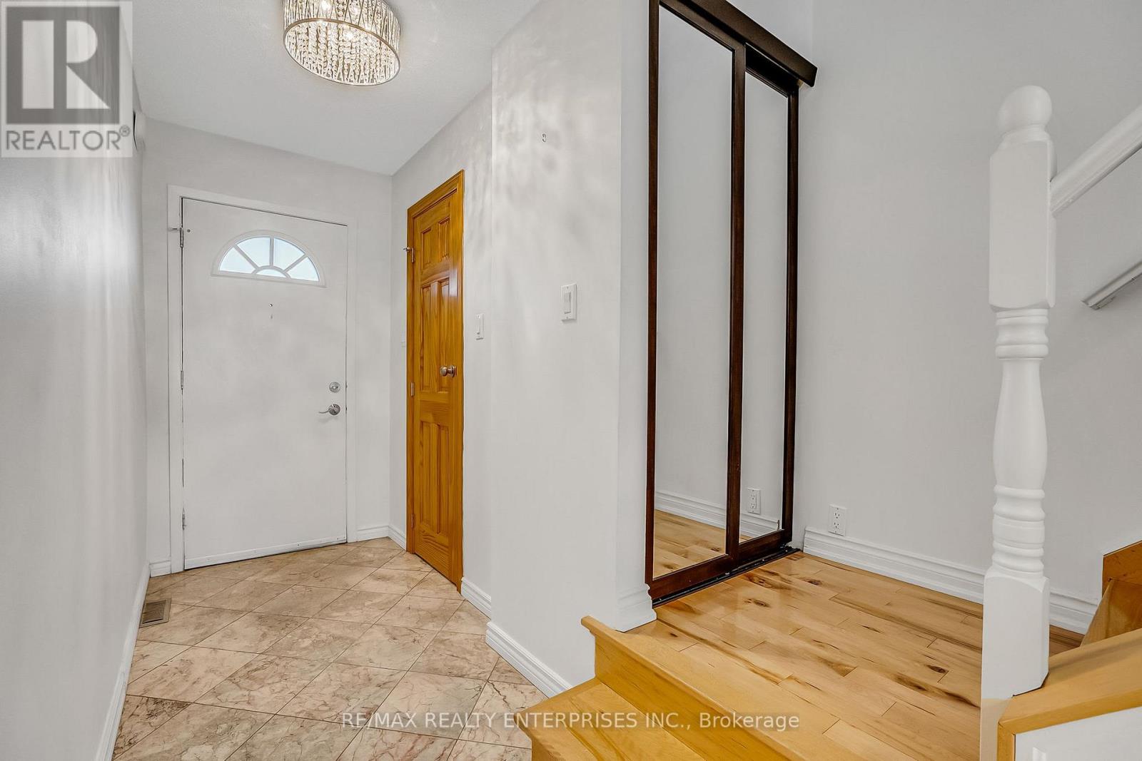 Row / Townhouse for Sale in 34 - 7030 COPENHAGEN ROAD|Mississauga (Meadowvale), Ontario L5N2P3 5