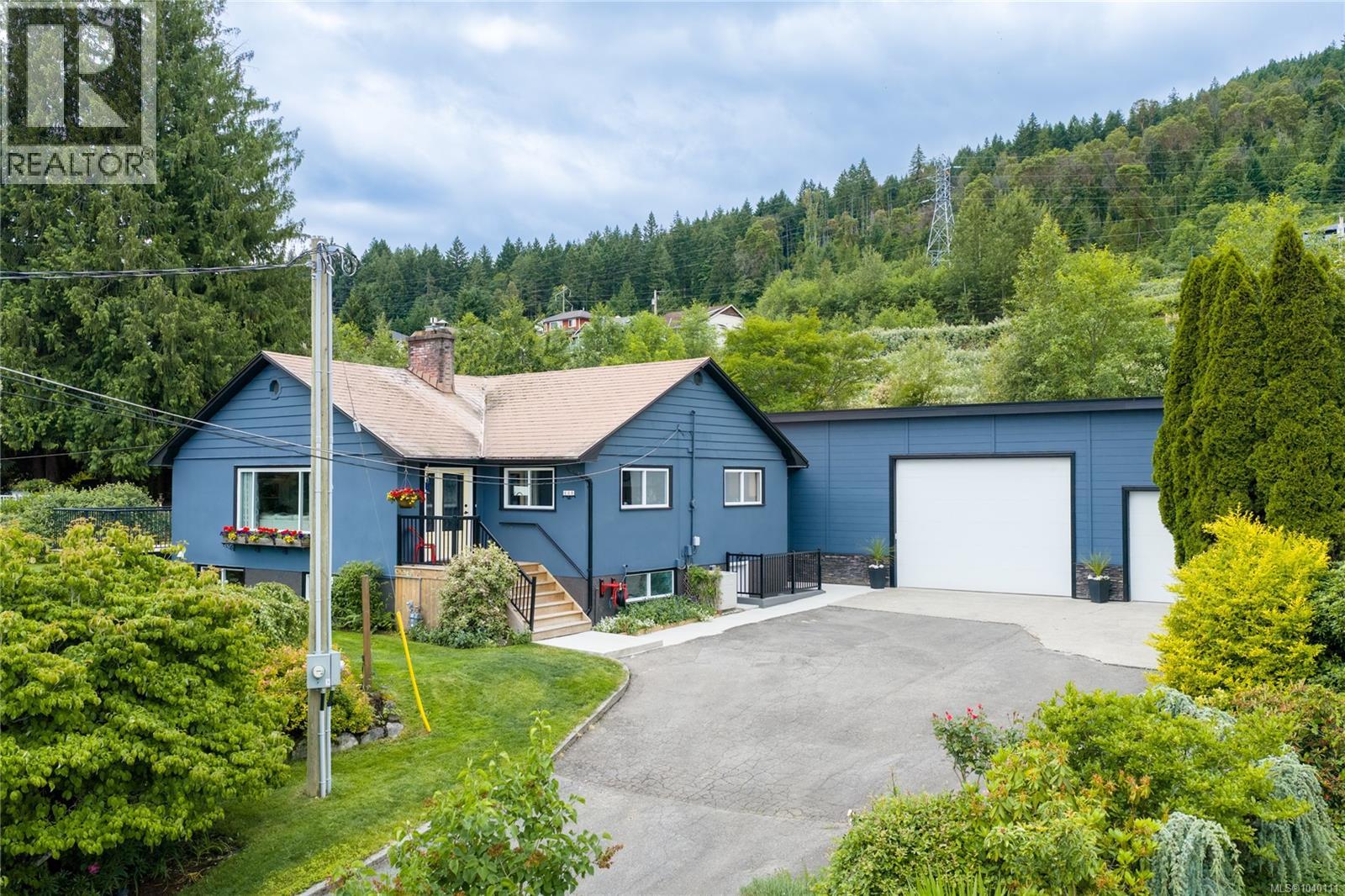 446 Davis Rd