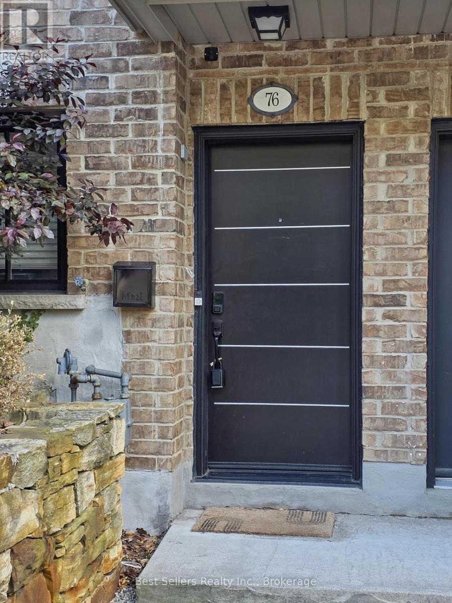 Row / Townhouse for Sale in 76 - 1812 BURNHAMTHORPE ROAD E|Mississauga (Applewood), Ontario L4X0A3 2