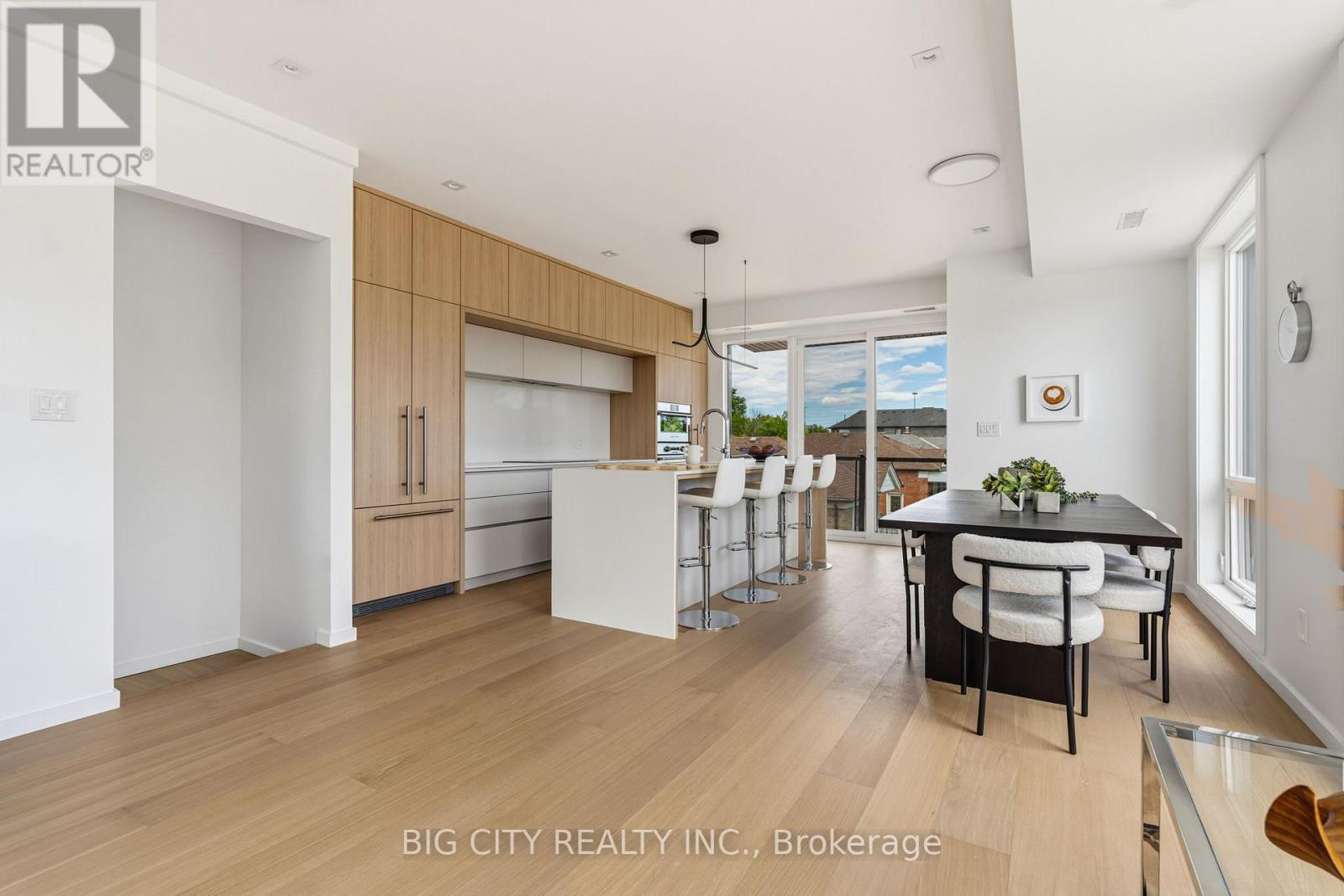 Photo 14 of 276 Lanor Avenue, Unit 3