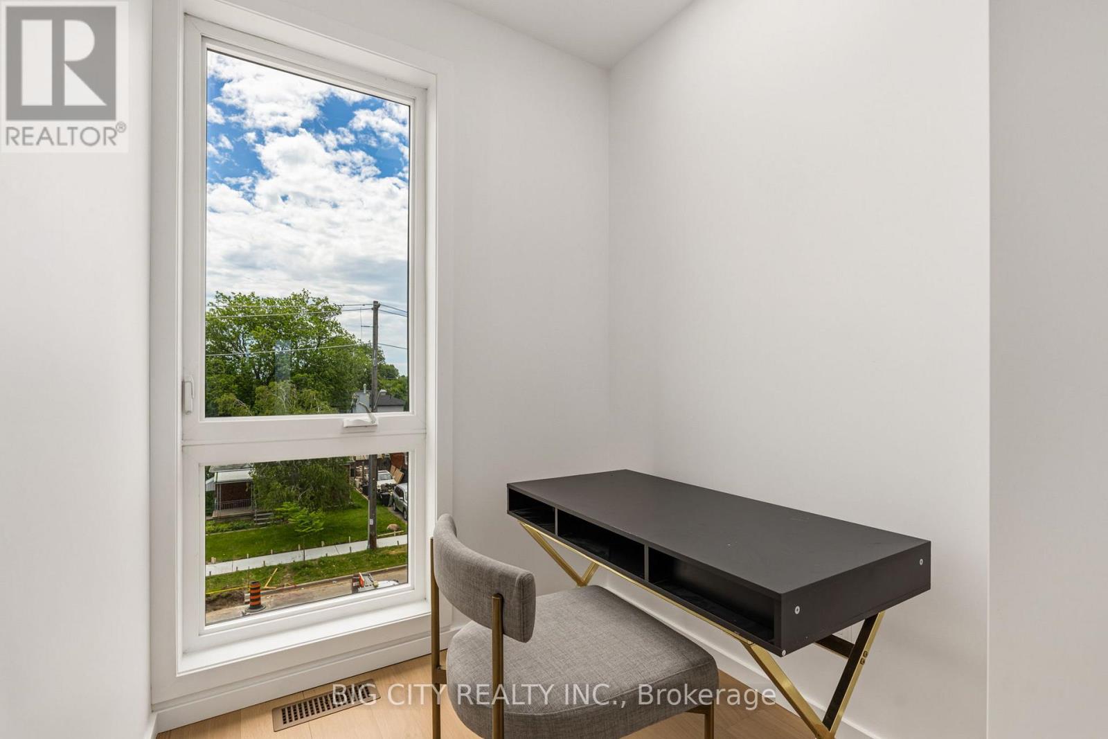 Photo 19 of 276 Lanor Avenue, Unit 3