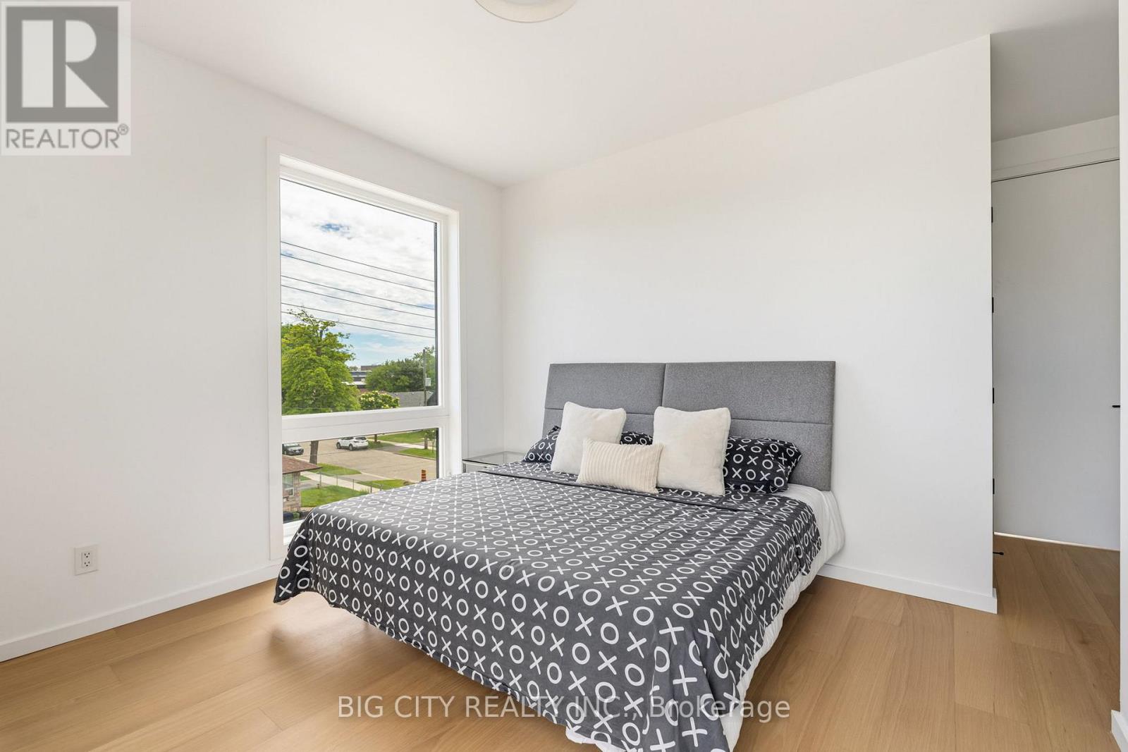 Photo 23 of 276 Lanor Avenue, Unit 3
