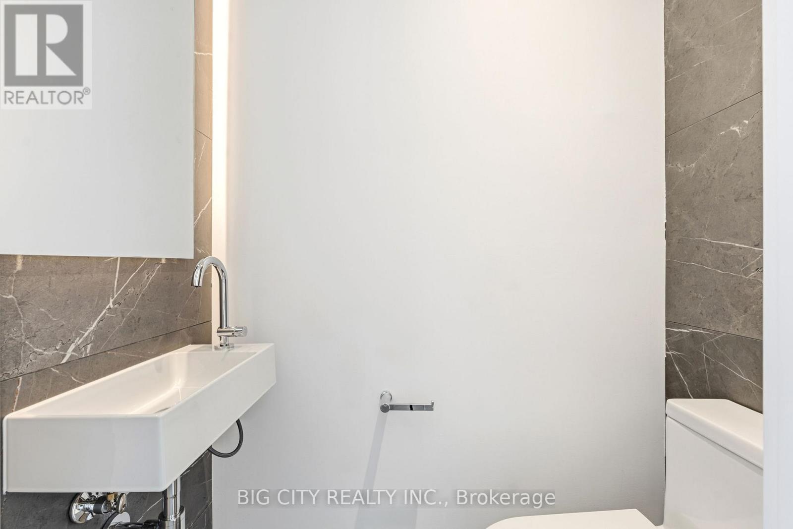Photo 20 of 276 Lanor Avenue, Unit 1