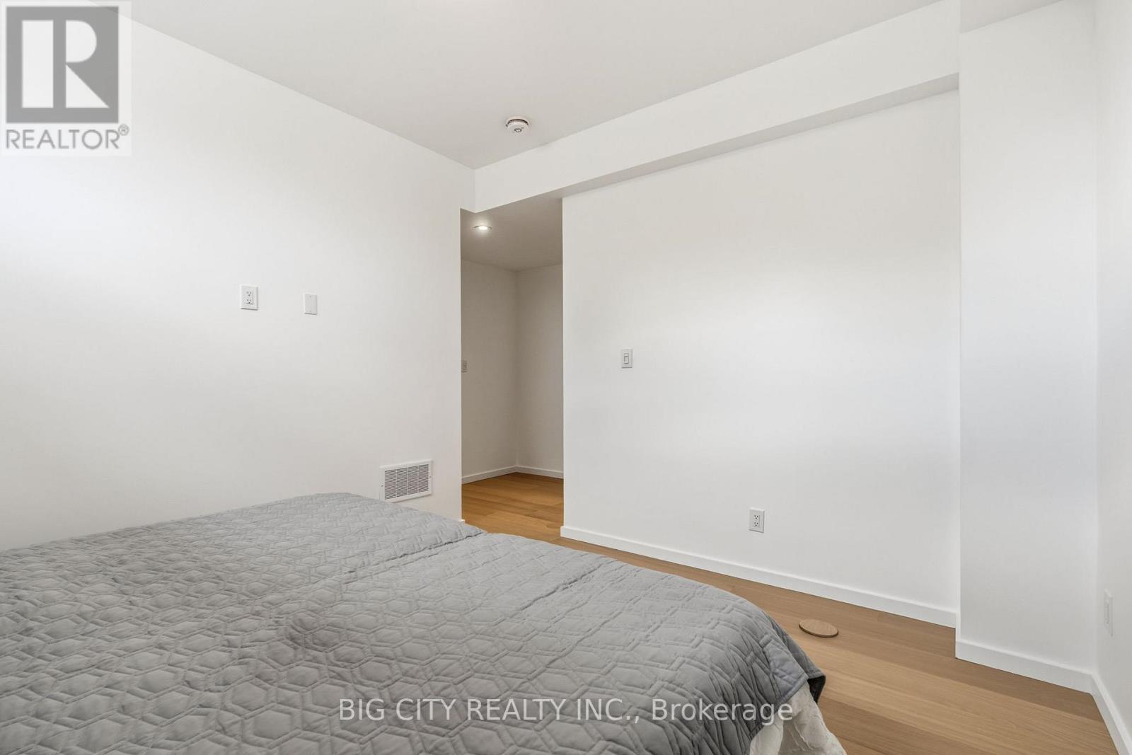 Photo 24 of 276 Lanor Avenue, Unit 1