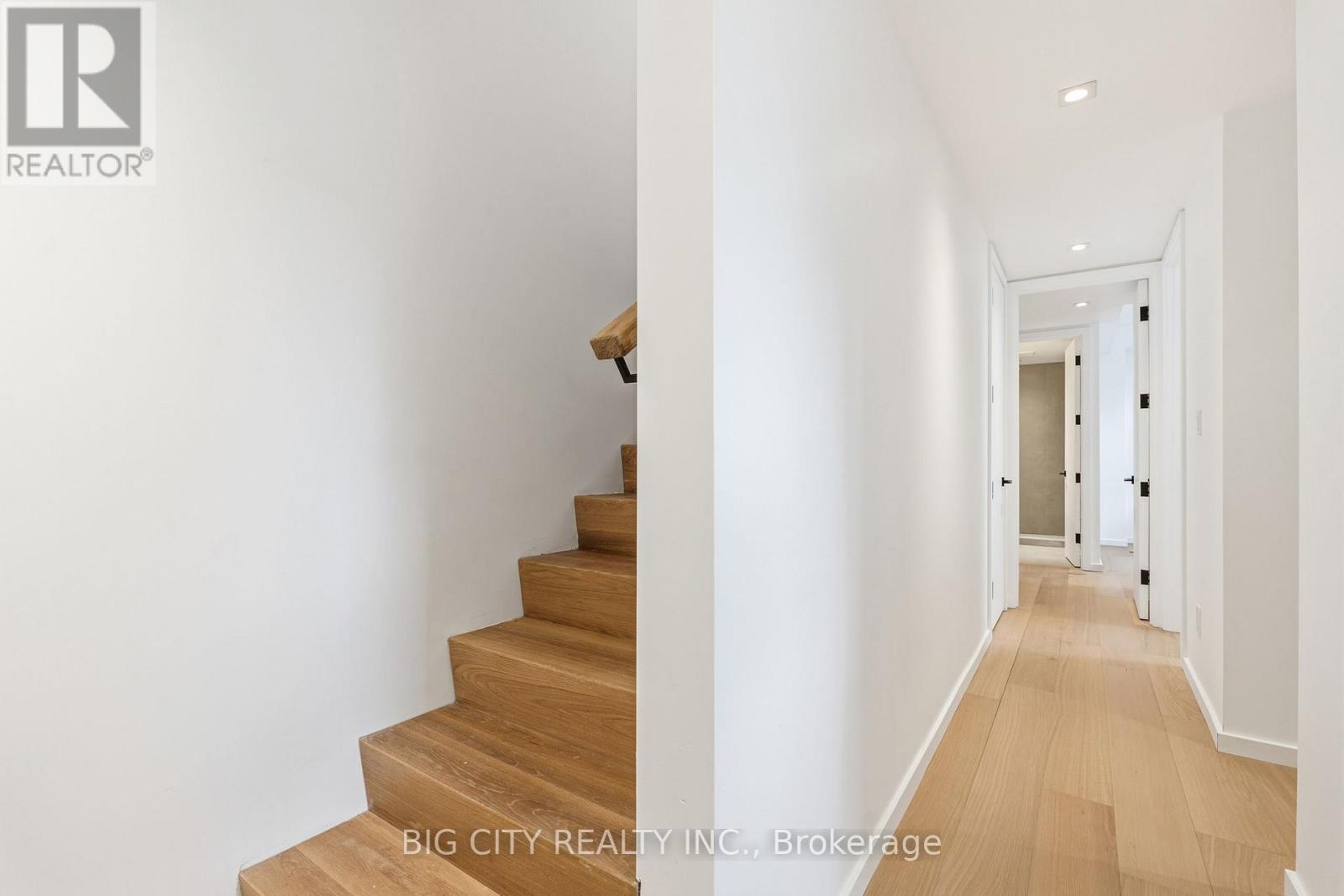 Photo 22 of 276 Lanor Avenue, Unit 1