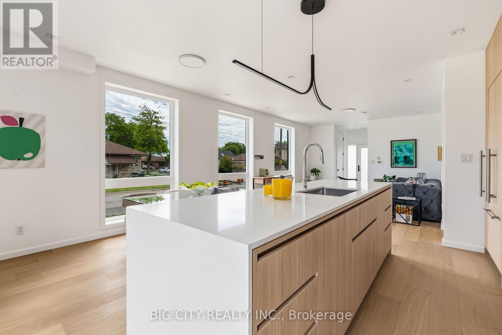 Photo 18 of 276 Lanor Avenue, Unit 1