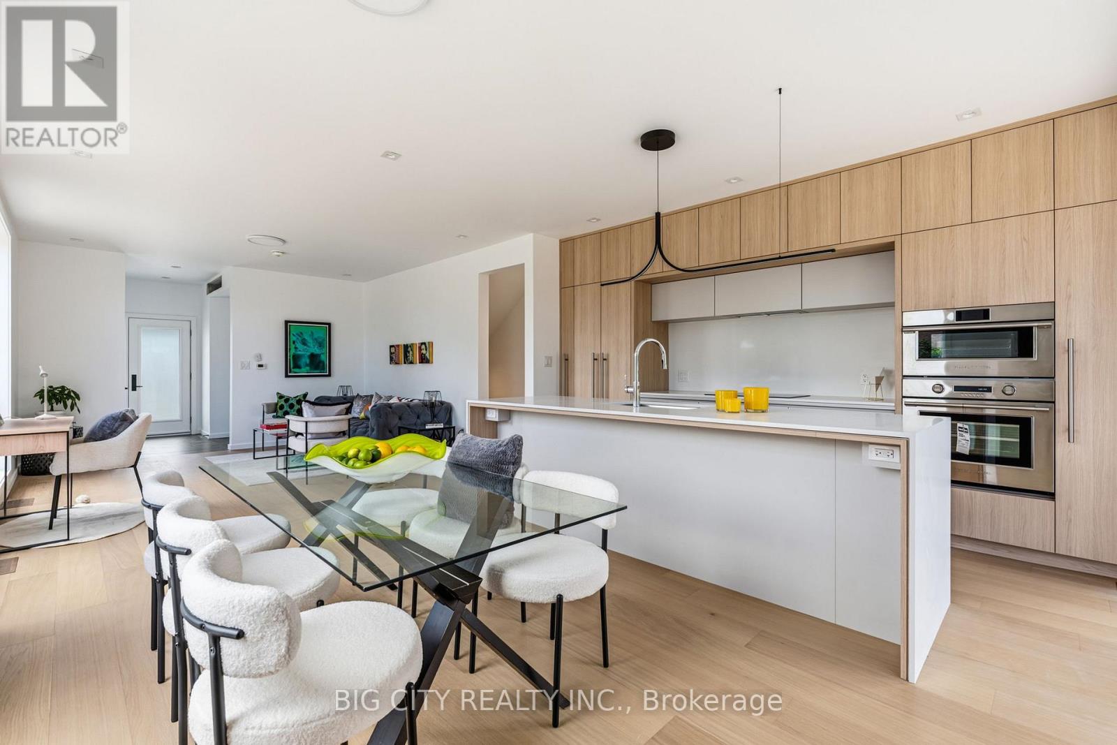 Photo 16 of 276 Lanor Avenue, Unit 1