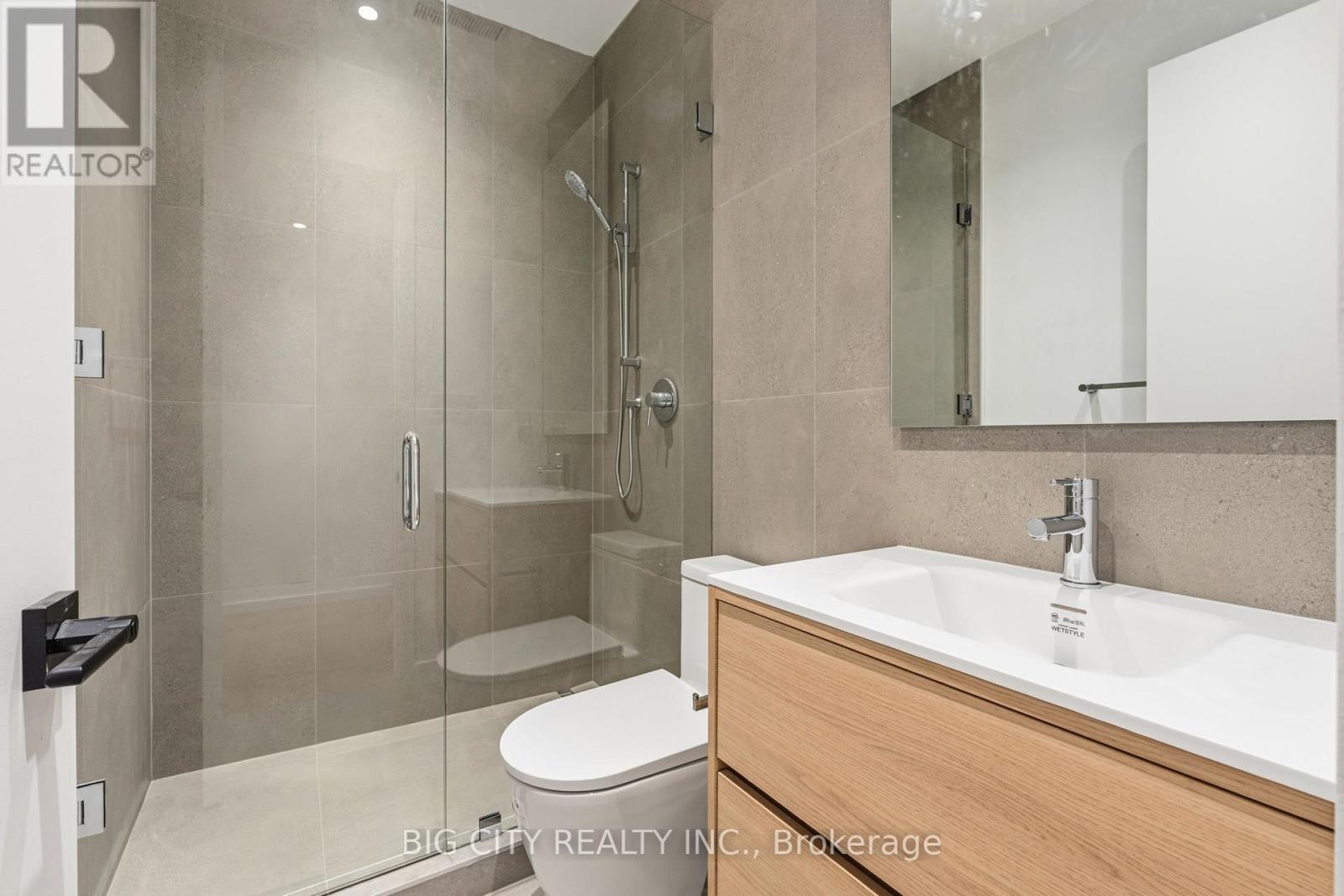 Photo 31 of 276 Lanor Avenue, Unit 1