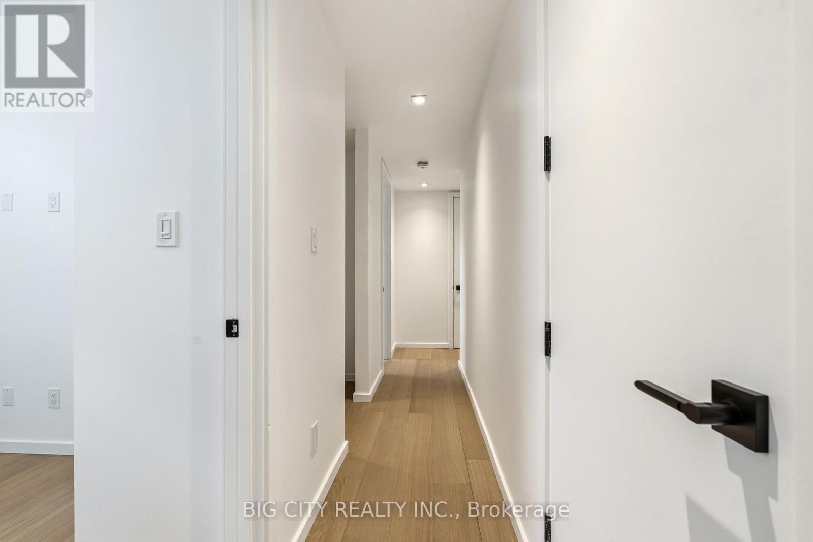 Photo 21 of 276 Lanor Avenue, Unit 1