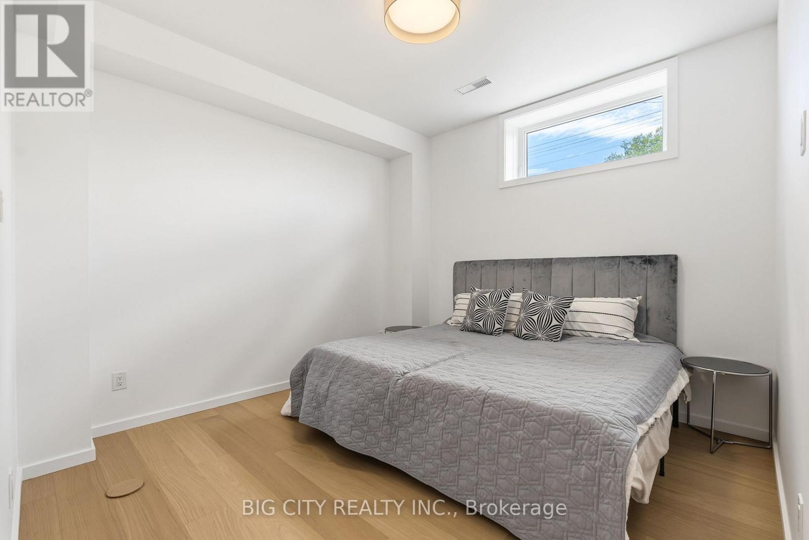 Photo 25 of 276 Lanor Avenue, Unit 1