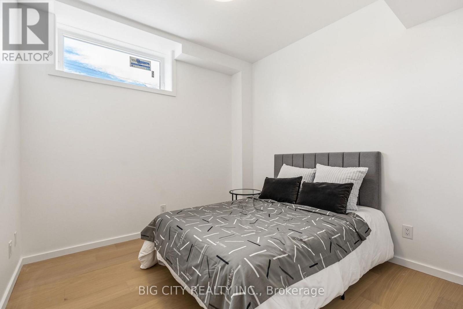 Photo 28 of 276 Lanor Avenue, Unit 1