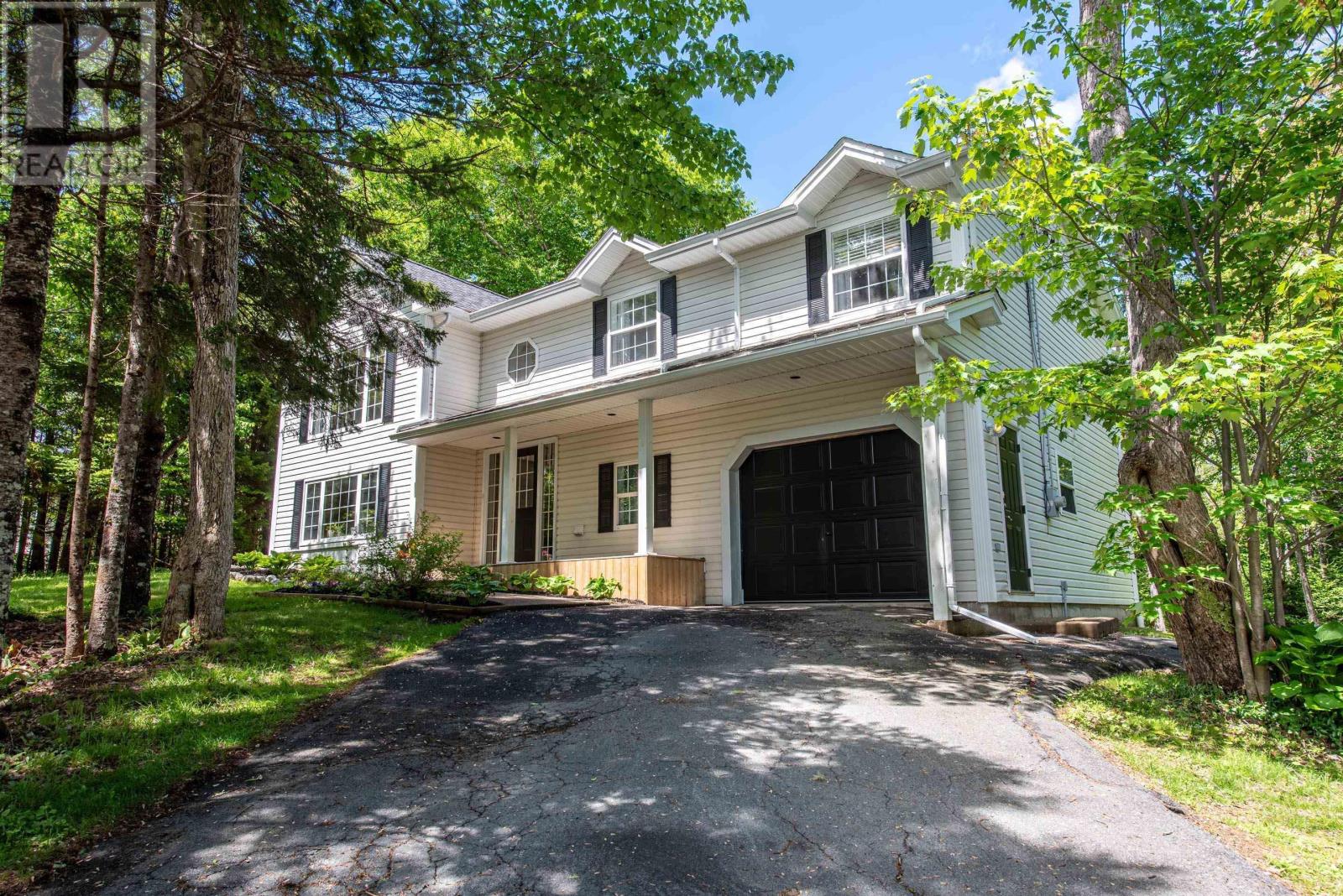 90 Leeward Avenue