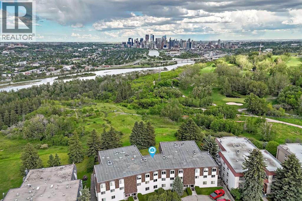 Apartment for Sale in 201, 516 Cedar Crescent SW|Calgary, Alberta T3C2Y8 4
