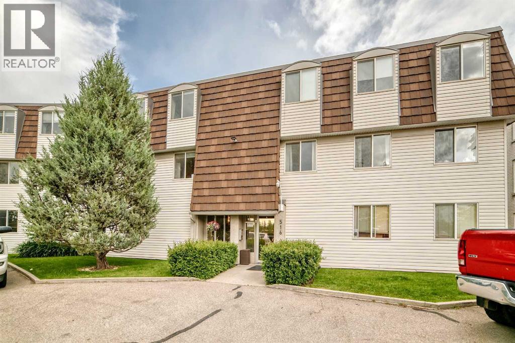 Apartment for Sale in 201, 516 Cedar Crescent SW|Calgary, Alberta T3C2Y8 5