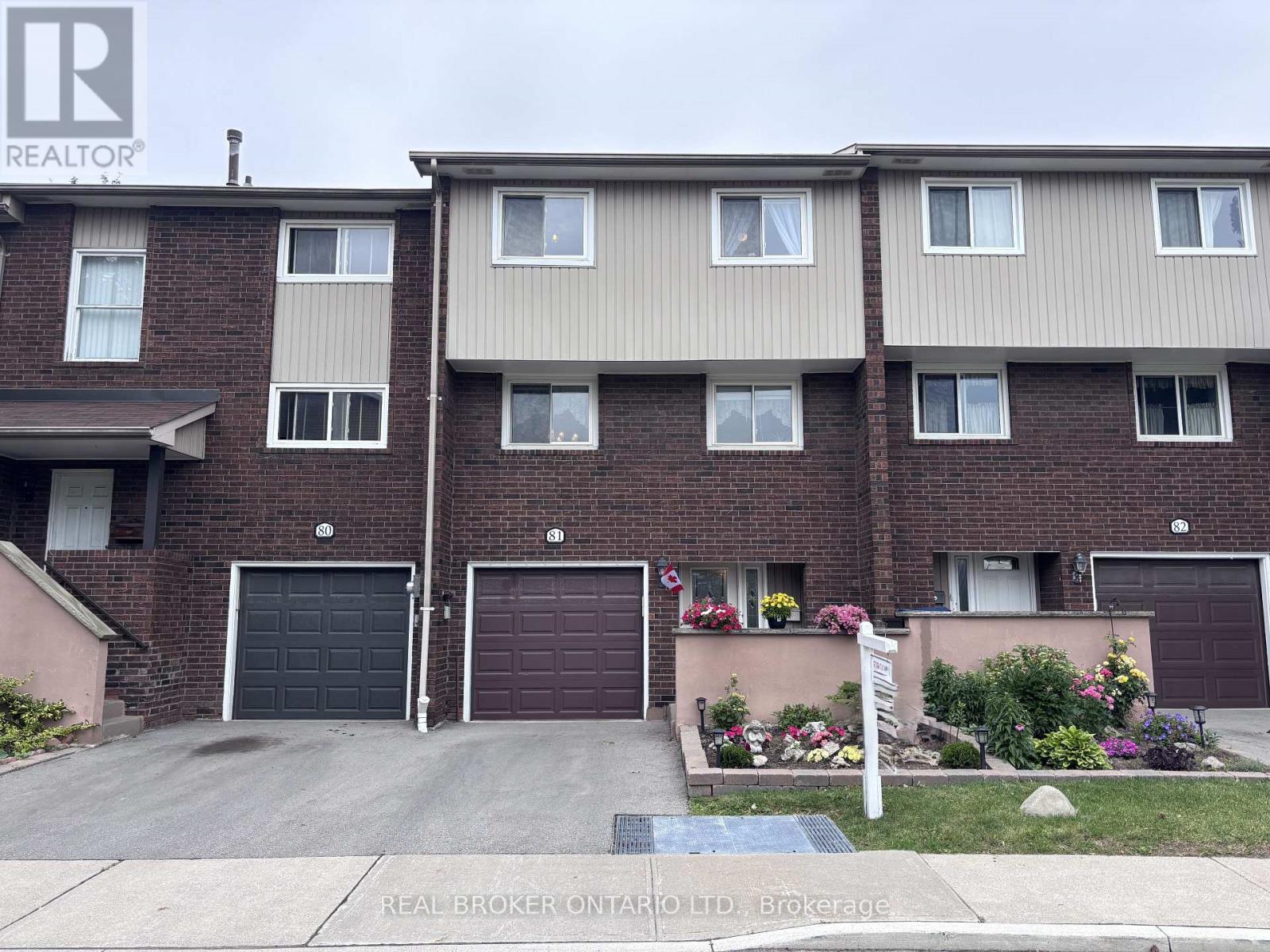 Row / Townhouse for Sale in 81 PERMFIELD PATH|Toronto (Etobicoke West Mall), Ontario M9C4Y5