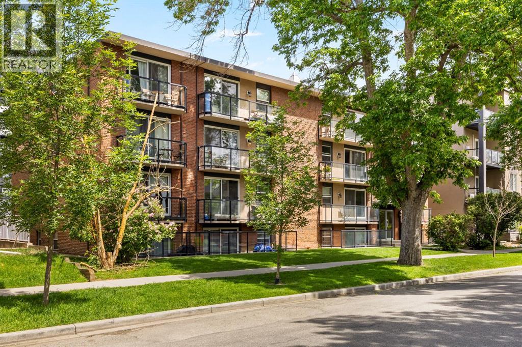 Apartment for Sale in 304, 924 18 Avenue SW|Calgary, Alberta T2T0H1