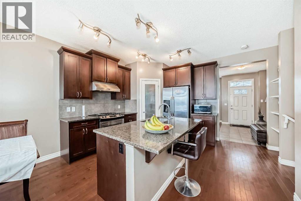Duplex for Sale in 104 Redstone Avenue NE|Calgary, Alberta T3N0J6 5
