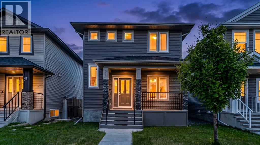 House for Sale in 858 Evanston Drive NW|Calgary, Alberta T3P0B1