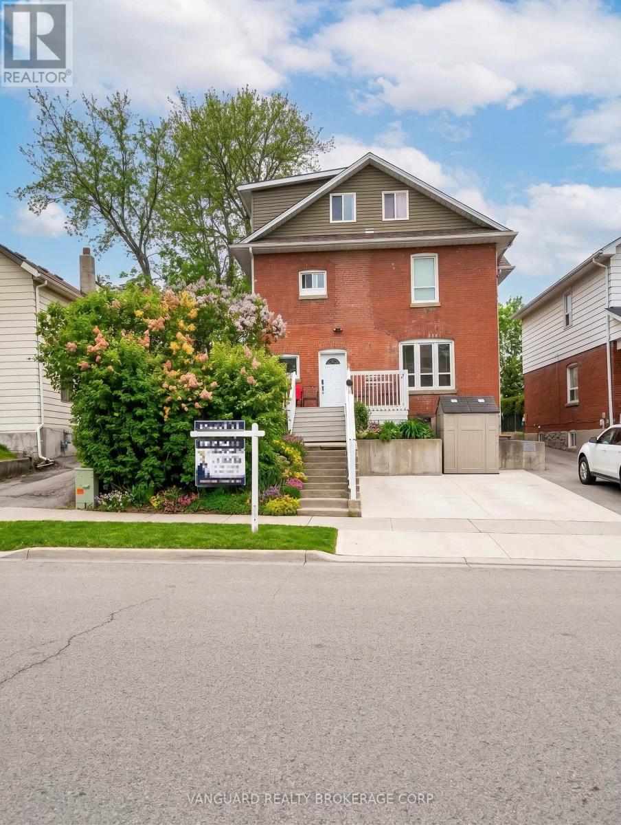 71 JOHN STREET E