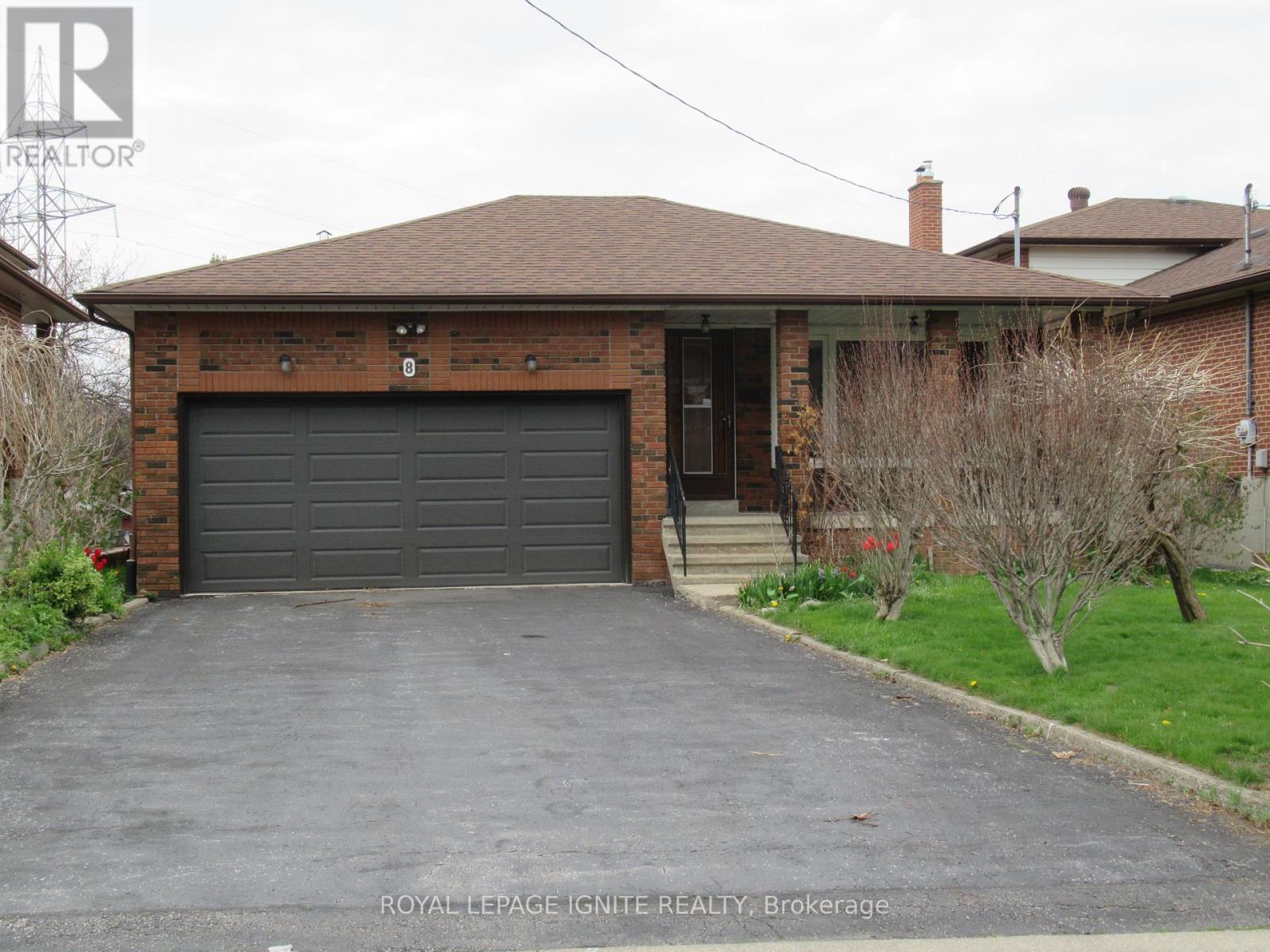 8 NEWLOVE COURT