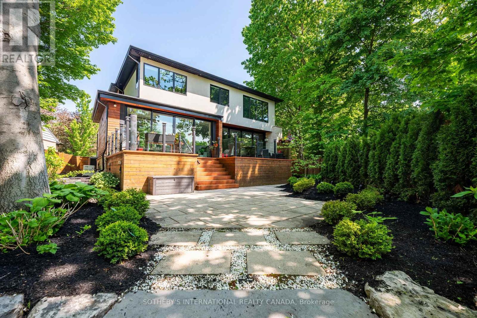 For sale: 1388 ACTON CRESCENT, Oakville (MO Morrison), Ontario