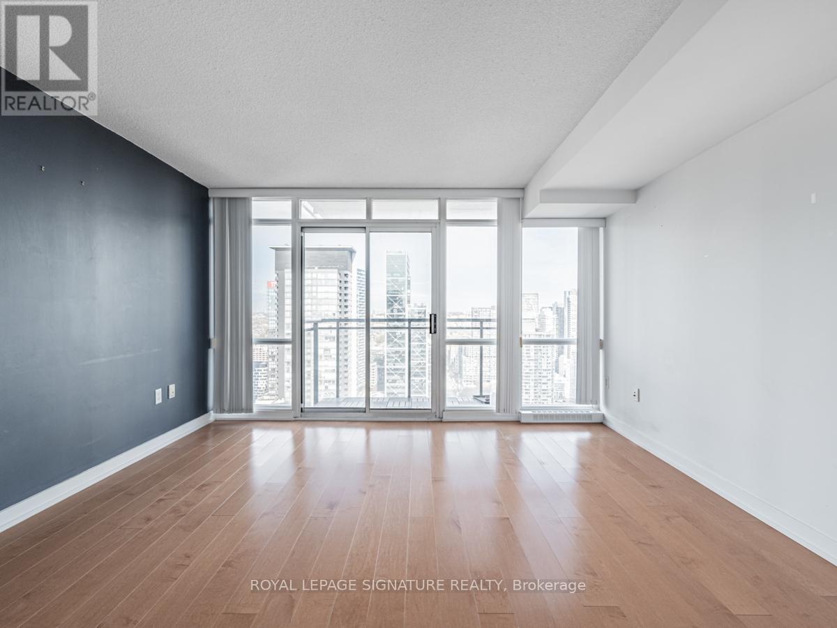 5005 - 11 BRUNEL COURT