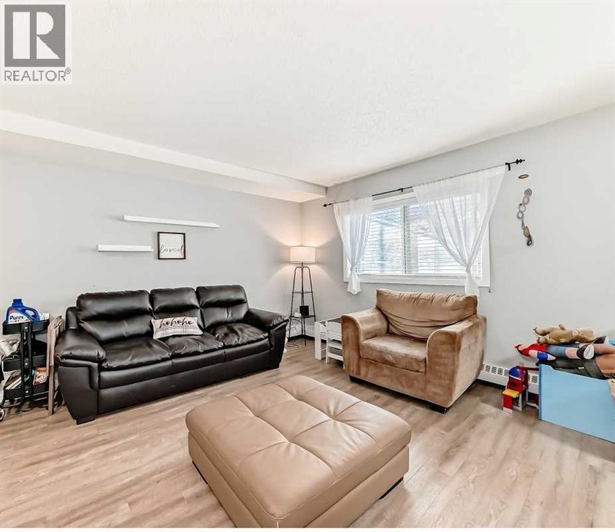 Apartment for Sale in 100, 2508 17 Street SW|Calgary, Alberta T2T4M8 3