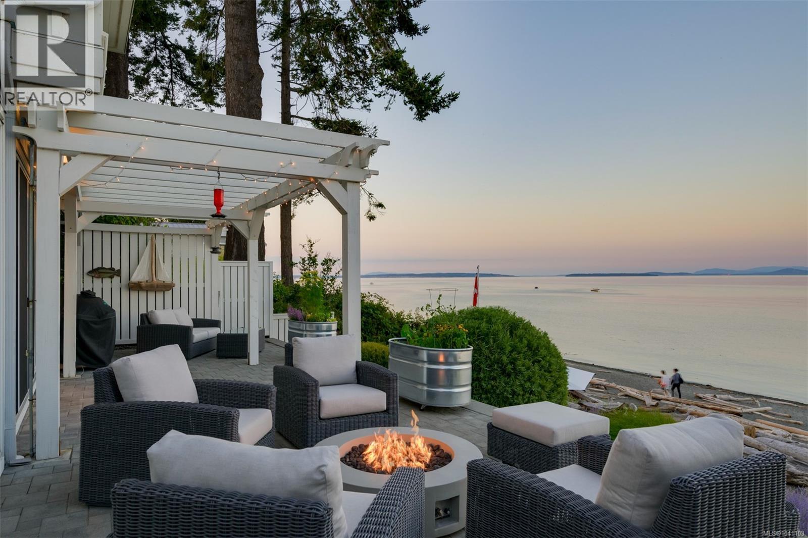 5097 Cordova Bay Rd