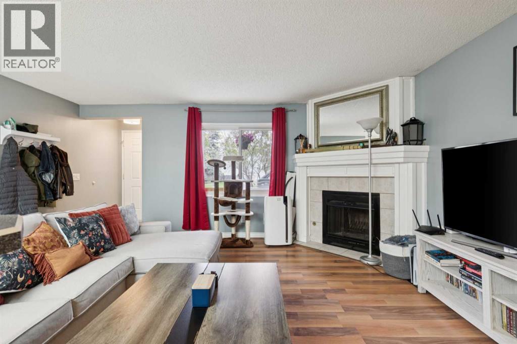 Row / Townhouse for Sale in 145 Cedar Springs Gardens SW|Calgary, Alberta T2W5J9 5