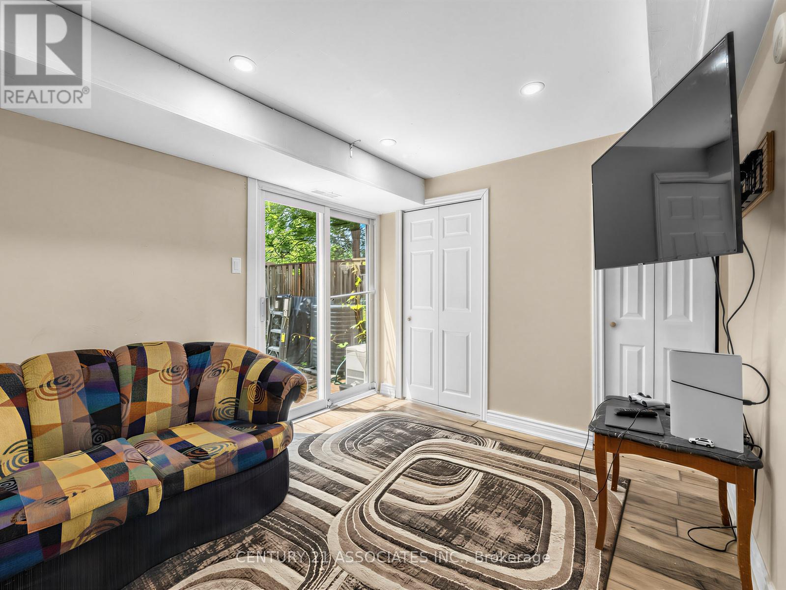 Row / Townhouse for Sale in 12 - 6240 MONTEVIDEO ROAD|Mississauga (Meadowvale), Ontario L5N2N7 5