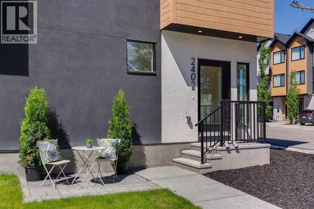 Row / Townhouse for Sale in 2402 Westmount Road NW|Calgary, Alberta T2N3N8 2