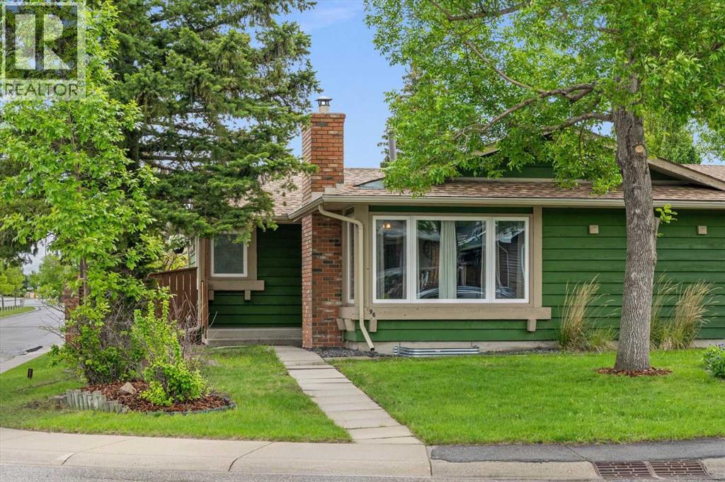 House for Sale in 96 Sunhurst Road SE|Calgary, Alberta T2X1V8