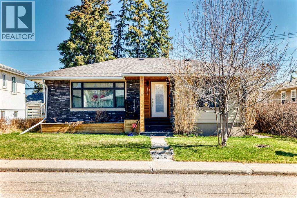 House for Sale in 2508 Morley Trail NW|Calgary, Alberta T2M4G6 2