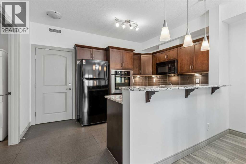 Apartment for Sale in 216, 70 Royal Oak Plaza NW|Calgary, Alberta T3G0C6 5