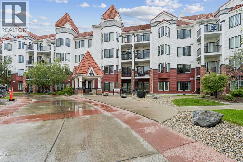 Apartment for Sale in 216, 70 Royal Oak Plaza NW|Calgary, Alberta T3G0C6
