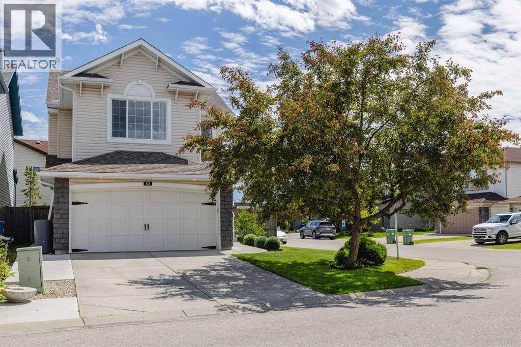House for Sale in 82 Brightondale Parade SE|Calgary, Alberta T2Z4G5