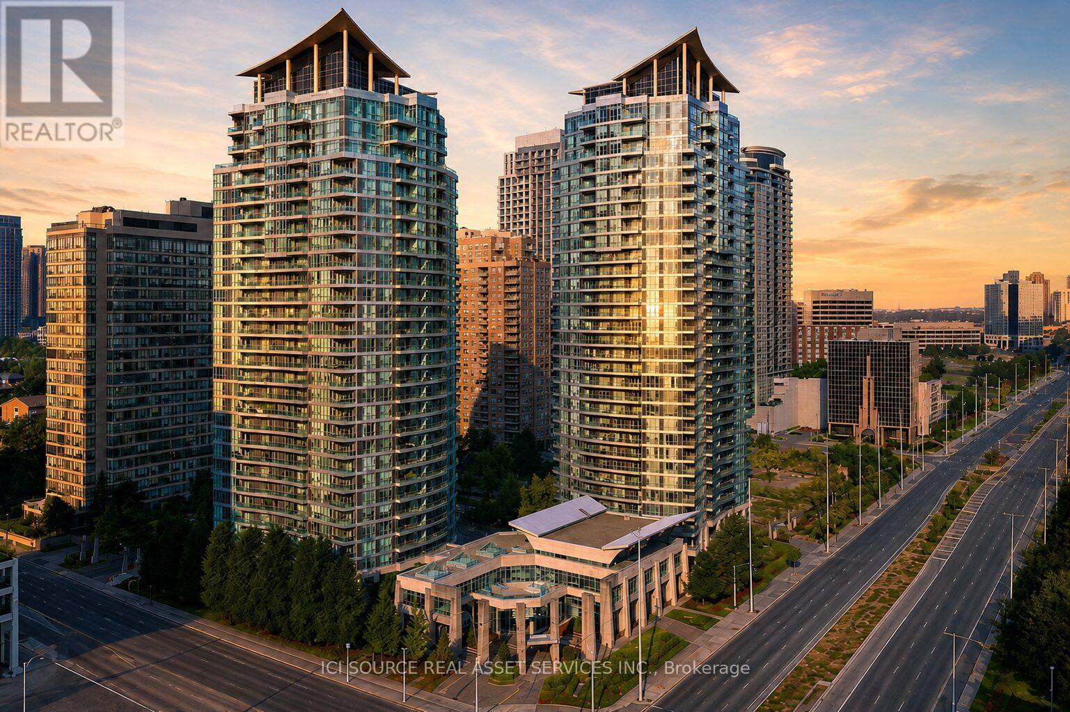 607 - 33 ELM DRIVE W