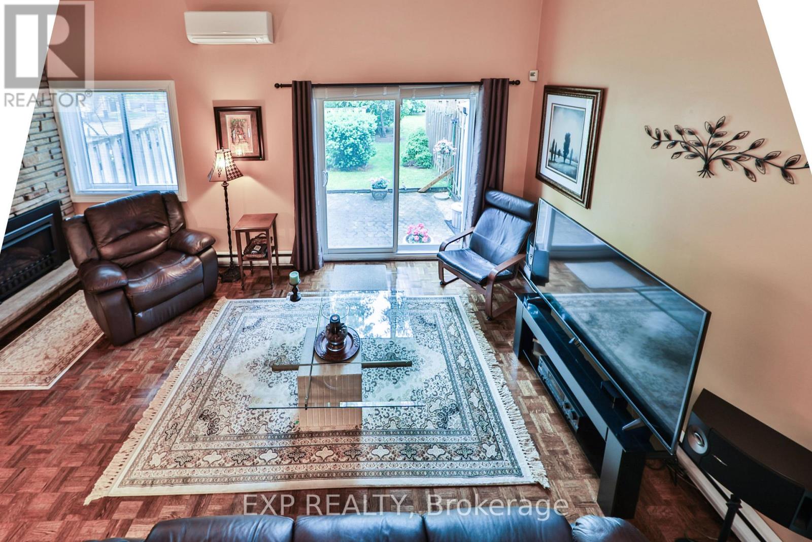 Row / Townhouse for Sale in 86 - 2145 SHEROBEE ROAD|Mississauga (Cooksville), Ontario L5A3G8 4