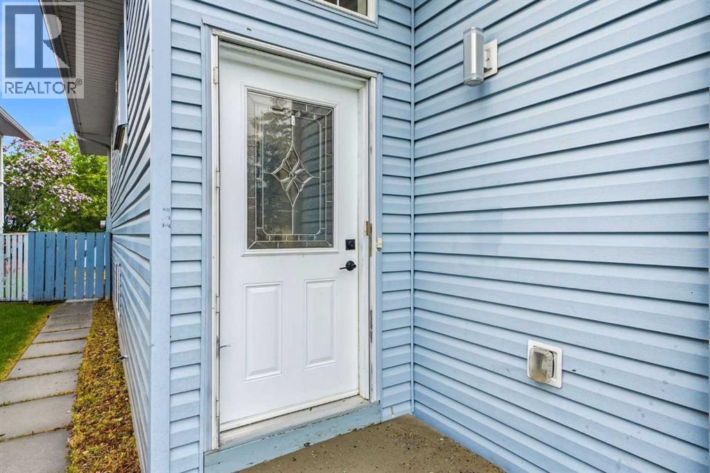 House for Sale in 115 Coverdale Way NE|Calgary, Alberta T3K4J5 4