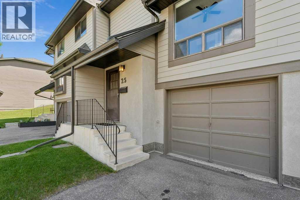 Row / Townhouse for Sale in 25, 5019 46 Avenue SW|Calgary, Alberta T3E6R1 3