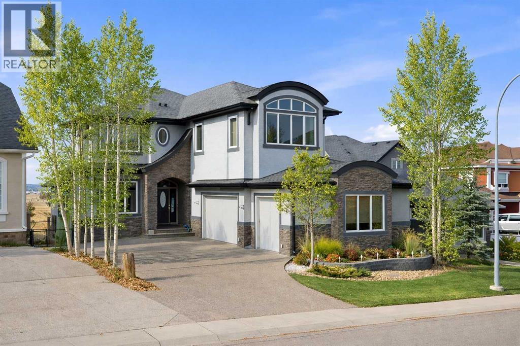 House for Sale in 187 Cranarch Circle SE|Calgary, Alberta T3M0S4 2