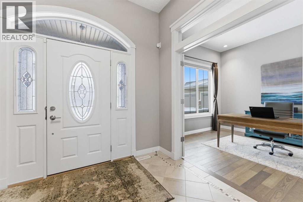 House for Sale in 187 Cranarch Circle SE|Calgary, Alberta T3M0S4 5