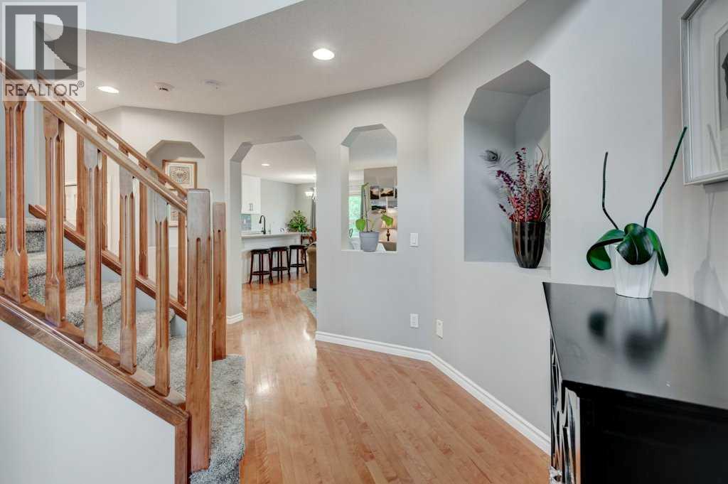 House for Sale in 174 Brightondale Crescent SE|Calgary, Alberta T2Z4K1 2