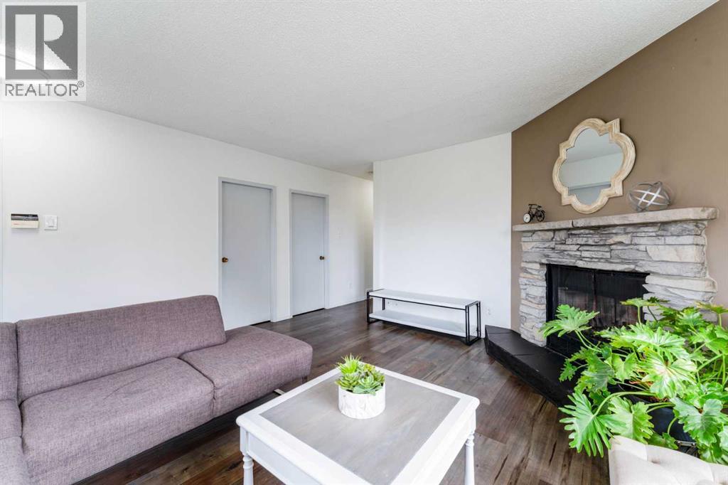 House for Sale in 1502 40 Street SE|Calgary, Alberta T2A1K2 2