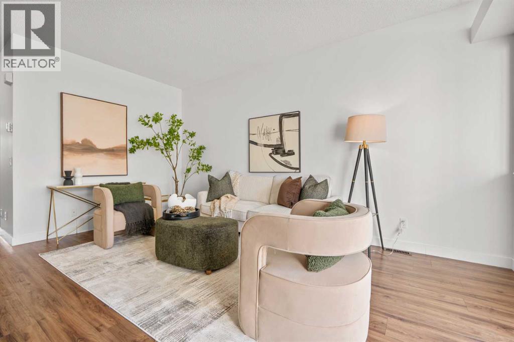Row / Townhouse for Sale in 21, 29 Springborough Boulevard SW|Calgary, Alberta T2H5V7 4