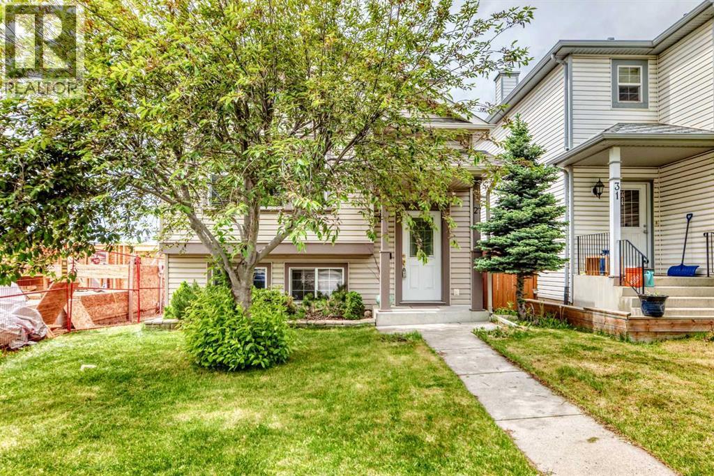 House for Sale in 27 Covepark Drive NE|Calgary, Alberta T3K5T6
