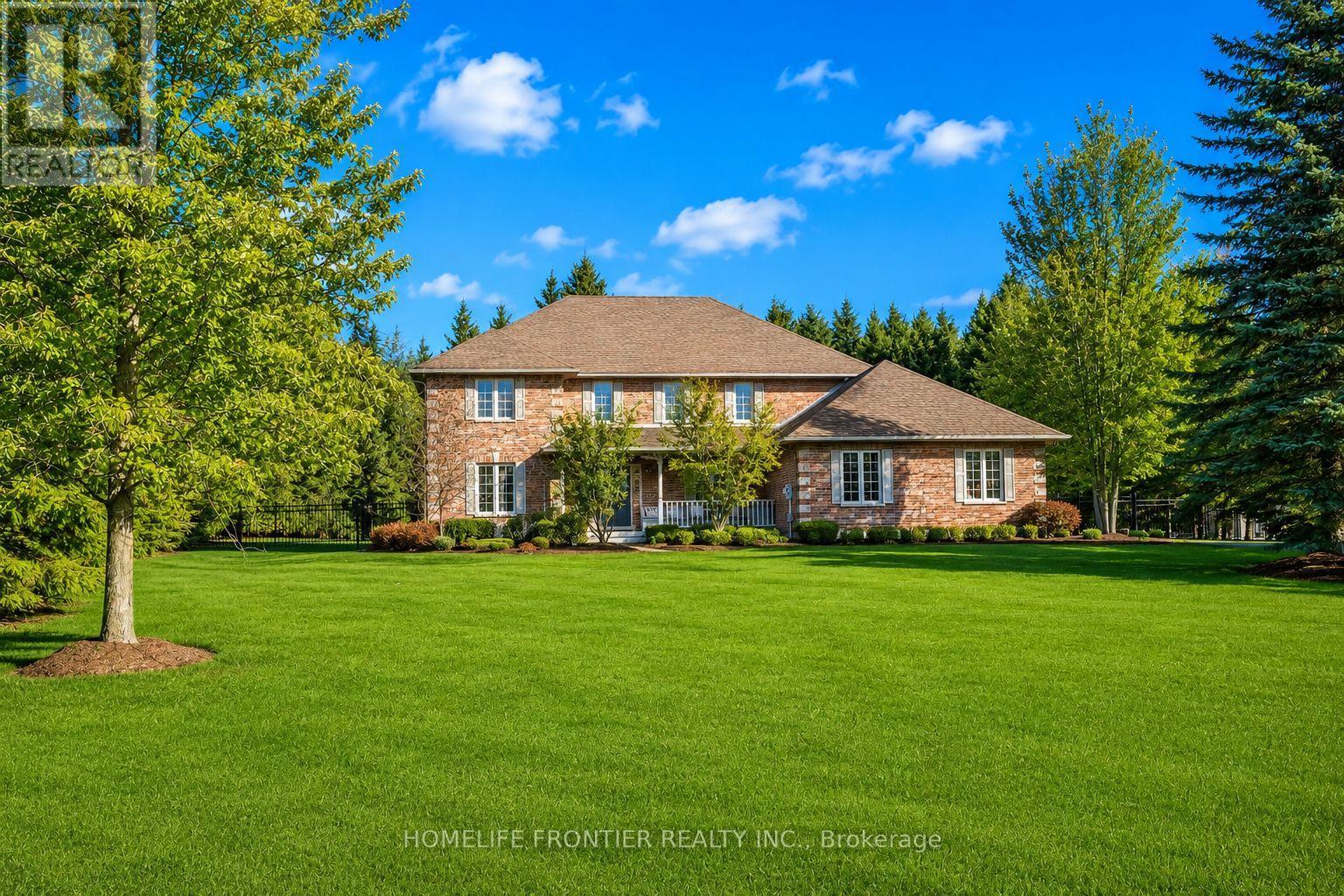 17 BRIDLE PATH
