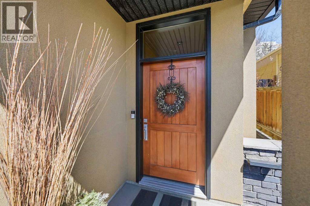 House for Sale in 3610 8 Avenue NW|Calgary, Alberta T2N1C9 5