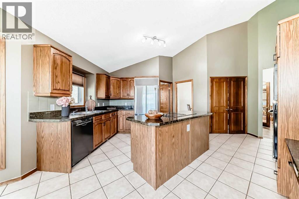 House for Sale in 227 Hawkside Mews NW|Calgary, Alberta T3G3J4 5